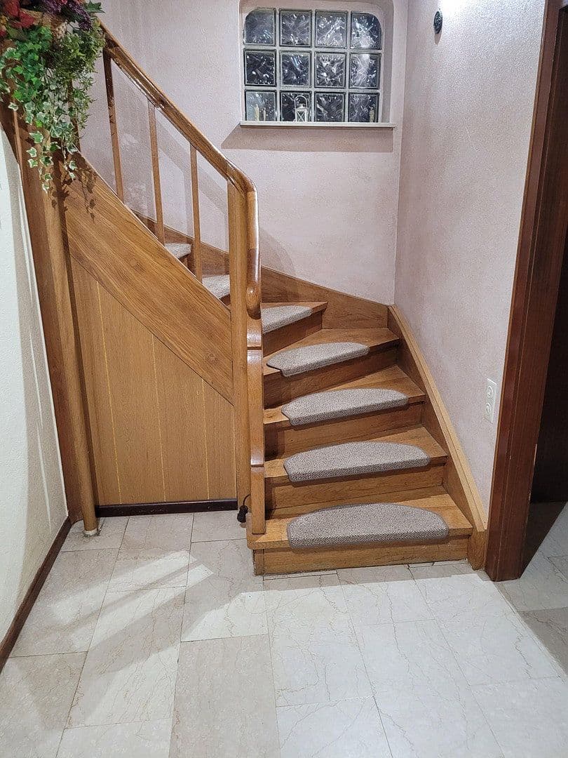 Prodej domu 109 m², pozemek 446 m², Rüsselsheim am Main, Hessen Prodej domu 109 m², pozemek 446 m², Rüsselsheim am Main, Hessen