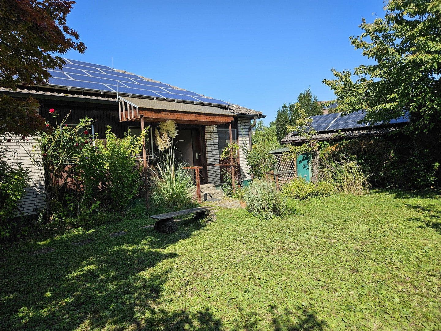 Prodej domu 199 m², pozemek 1.037 m², Diezenthalweg 2, Buggingen, Bádensko-Württembersko Prodej domu 199 m², pozemek 1.037 m², Diezenthalweg 2, Buggingen, Bádensko-Württembersko