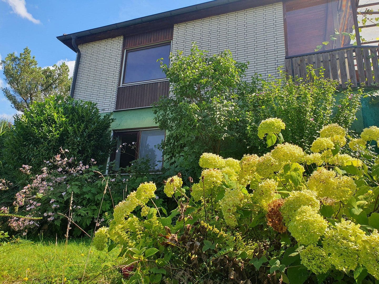 Prodej domu 199 m², pozemek 1.037 m², Diezenthalweg 2, Buggingen, Bádensko-Württembersko Prodej domu 199 m², pozemek 1.037 m², Diezenthalweg 2, Buggingen, Bádensko-Württembersko