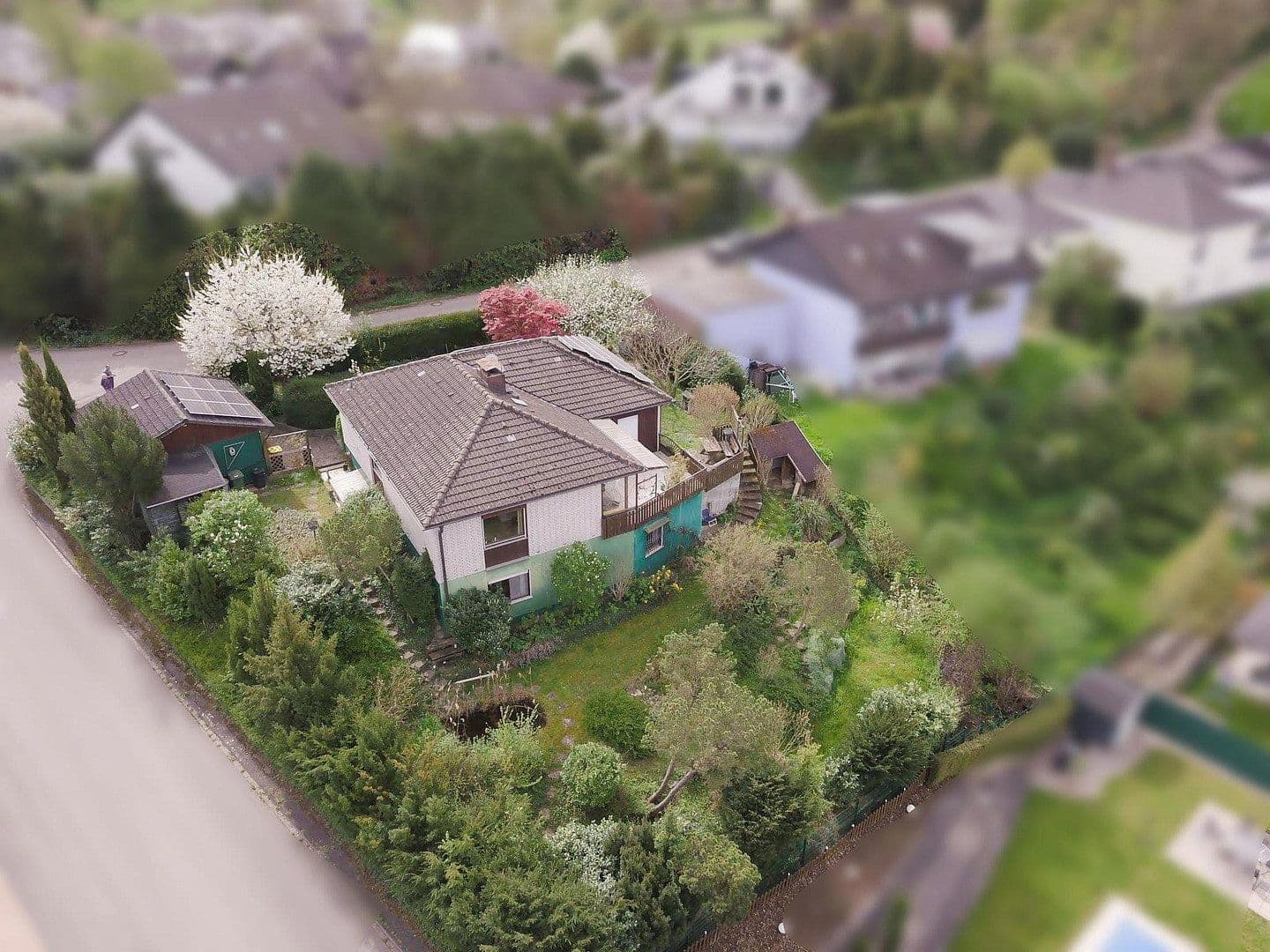 Prodej domu 199 m², pozemek 1.037 m², Diezenthalweg 2, Buggingen, Bádensko-Württembersko Prodej domu 199 m², pozemek 1.037 m², Diezenthalweg 2, Buggingen, Bádensko-Württembersko