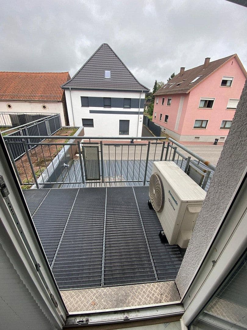 Pronájem bytu 3+1 86 m², Landstuhler Str. 61a, Ramstein-Miesenbach, Porýní-Falc Pronájem bytu 3+1 86 m², Landstuhler Str. 61a, Ramstein-Miesenbach, Porýní-Falc