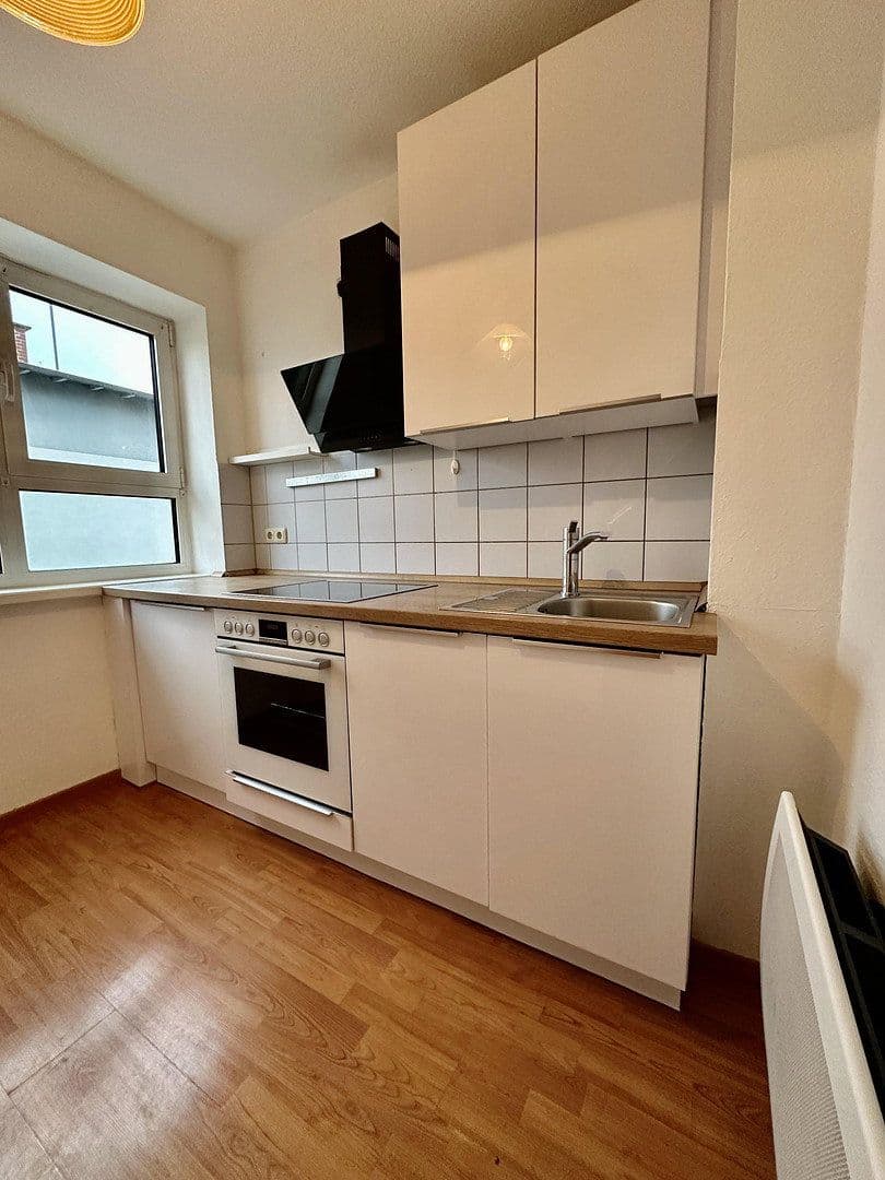 Pronájem bytu 2+1 50 m², Jugenheimer Str. 48a, Frankfurt, Hessen Pronájem bytu 2+1 50 m², Jugenheimer Str. 48a, Frankfurt, Hessen