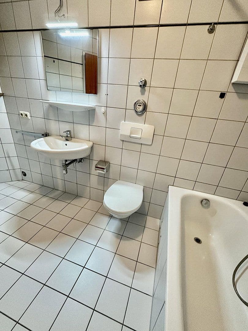 Pronájem bytu 2+1 50 m², Jugenheimer Str. 48a, Frankfurt, Hessen Pronájem bytu 2+1 50 m², Jugenheimer Str. 48a, Frankfurt, Hessen