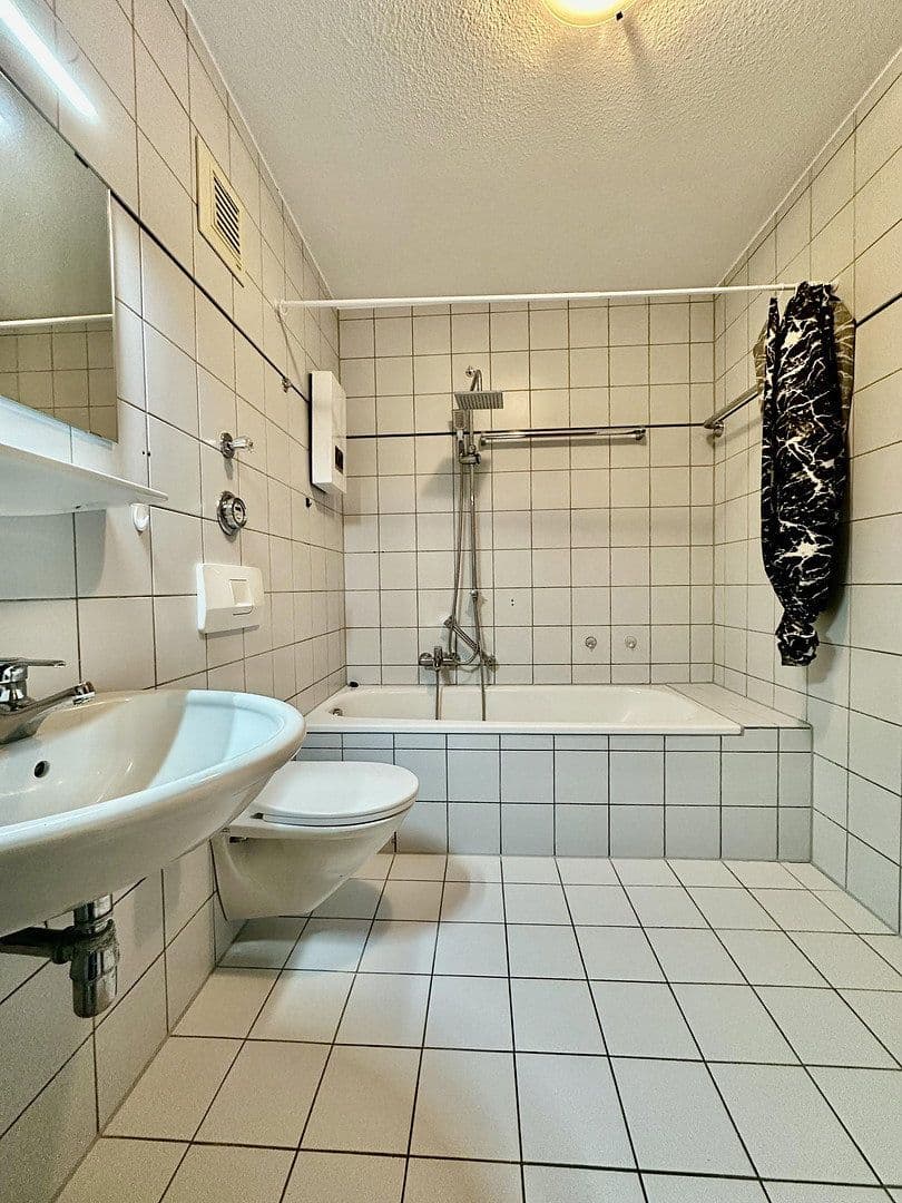 Pronájem bytu 2+1 50 m², Jugenheimer Str. 48a, Frankfurt, Hessen Pronájem bytu 2+1 50 m², Jugenheimer Str. 48a, Frankfurt, Hessen