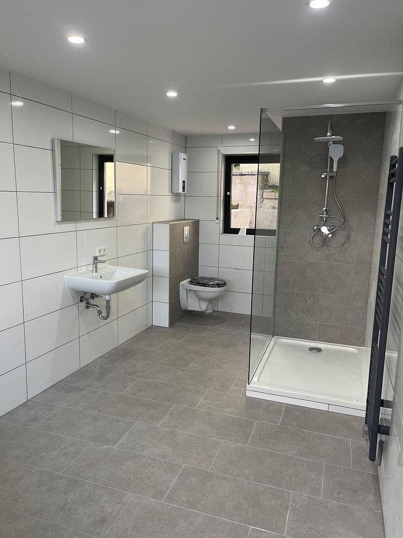 Prodej domu 160 m², pozemek 460 m², Lebacher Straße 72, Eppelborn, Země Sársko Prodej domu 160 m², pozemek 460 m², Lebacher Straße 72, Eppelborn, Země Sársko