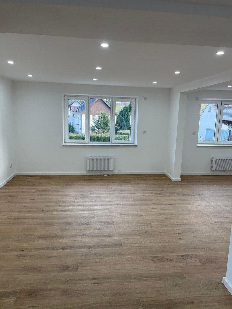 Prodej domu 160 m², pozemek 460 m², Lebacher Straße 72, Eppelborn, Země Sársko Prodej domu 160 m², pozemek 460 m², Lebacher Straße 72, Eppelborn, Země Sársko