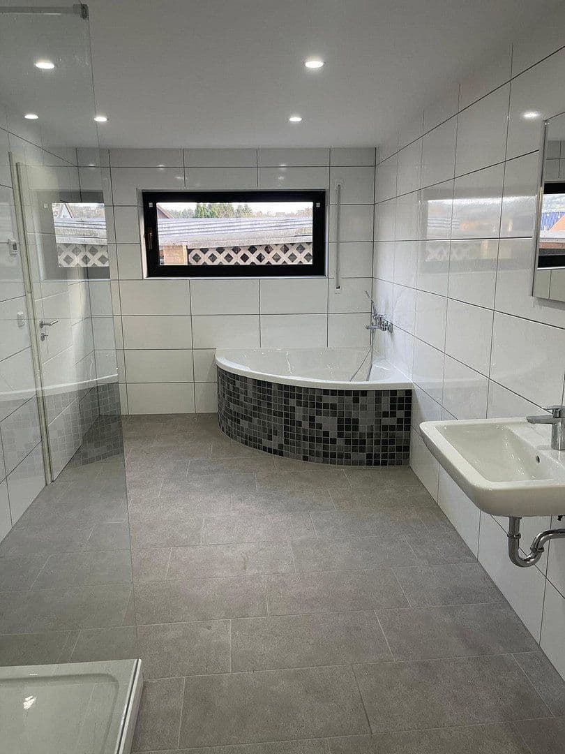 Prodej domu 160 m², pozemek 460 m², Lebacher Straße 72, Eppelborn, Země Sársko Prodej domu 160 m², pozemek 460 m², Lebacher Straße 72, Eppelborn, Země Sársko