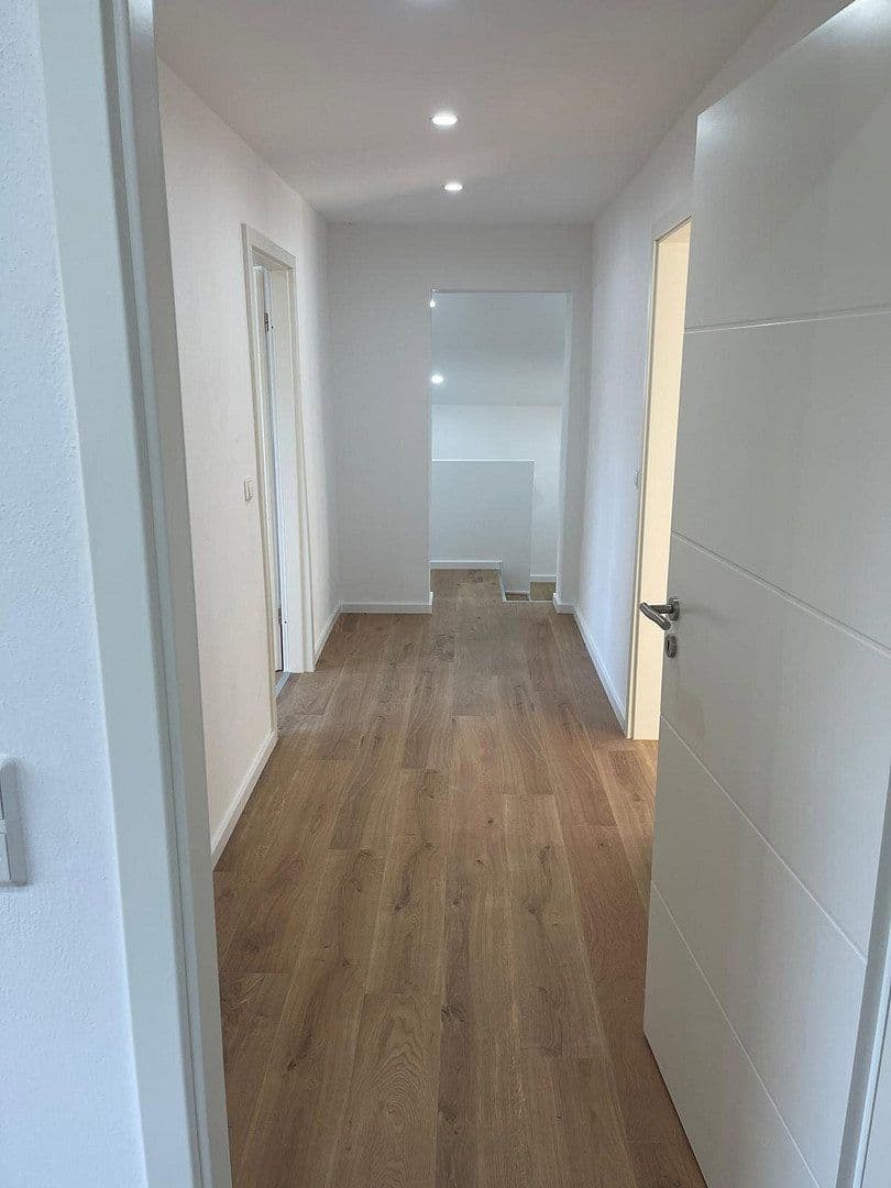 Prodej domu 160 m², pozemek 460 m², Lebacher Straße 72, Eppelborn, Země Sársko Prodej domu 160 m², pozemek 460 m², Lebacher Straße 72, Eppelborn, Země Sársko