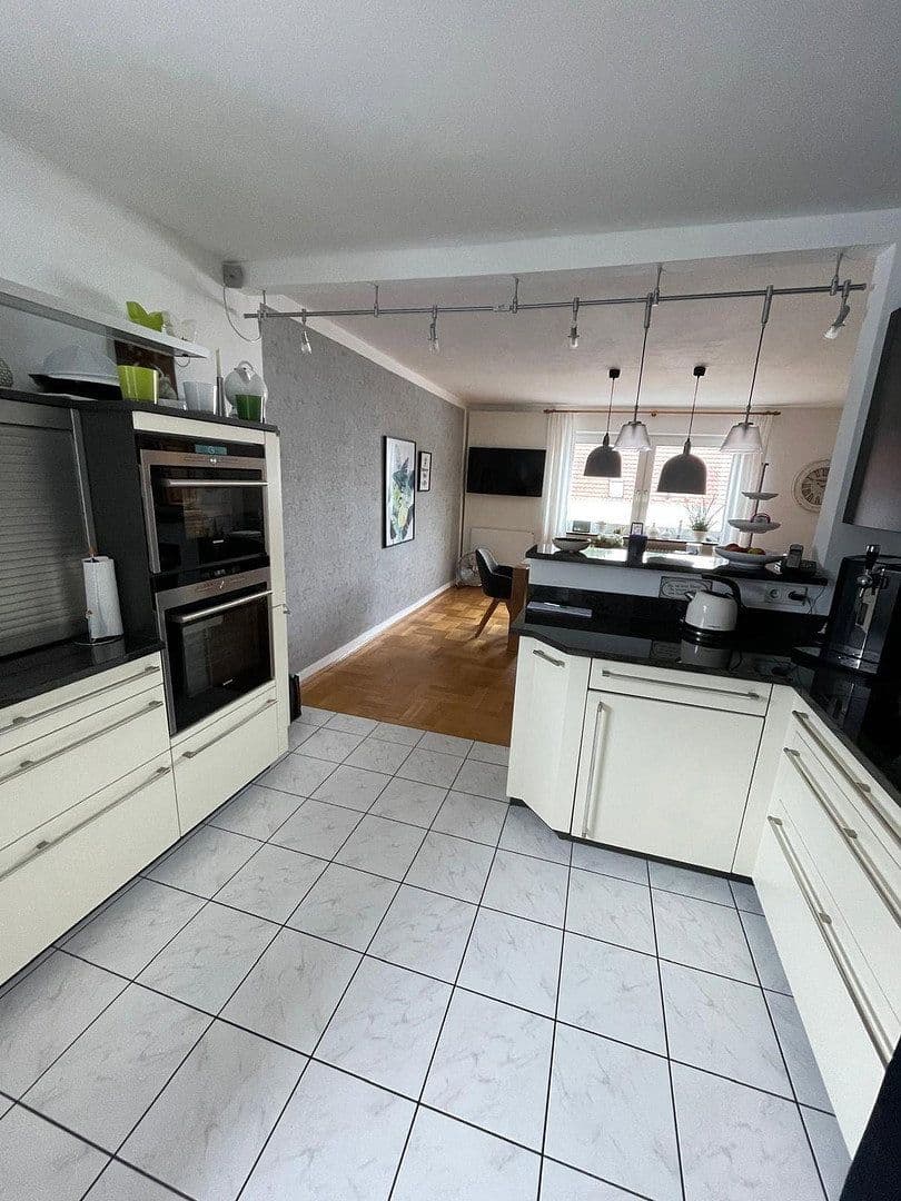 Prodej domu 251 m², pozemek 726 m², Achern, Bádensko-Württembersko Prodej domu 251 m², pozemek 726 m², Achern, Bádensko-Württembersko