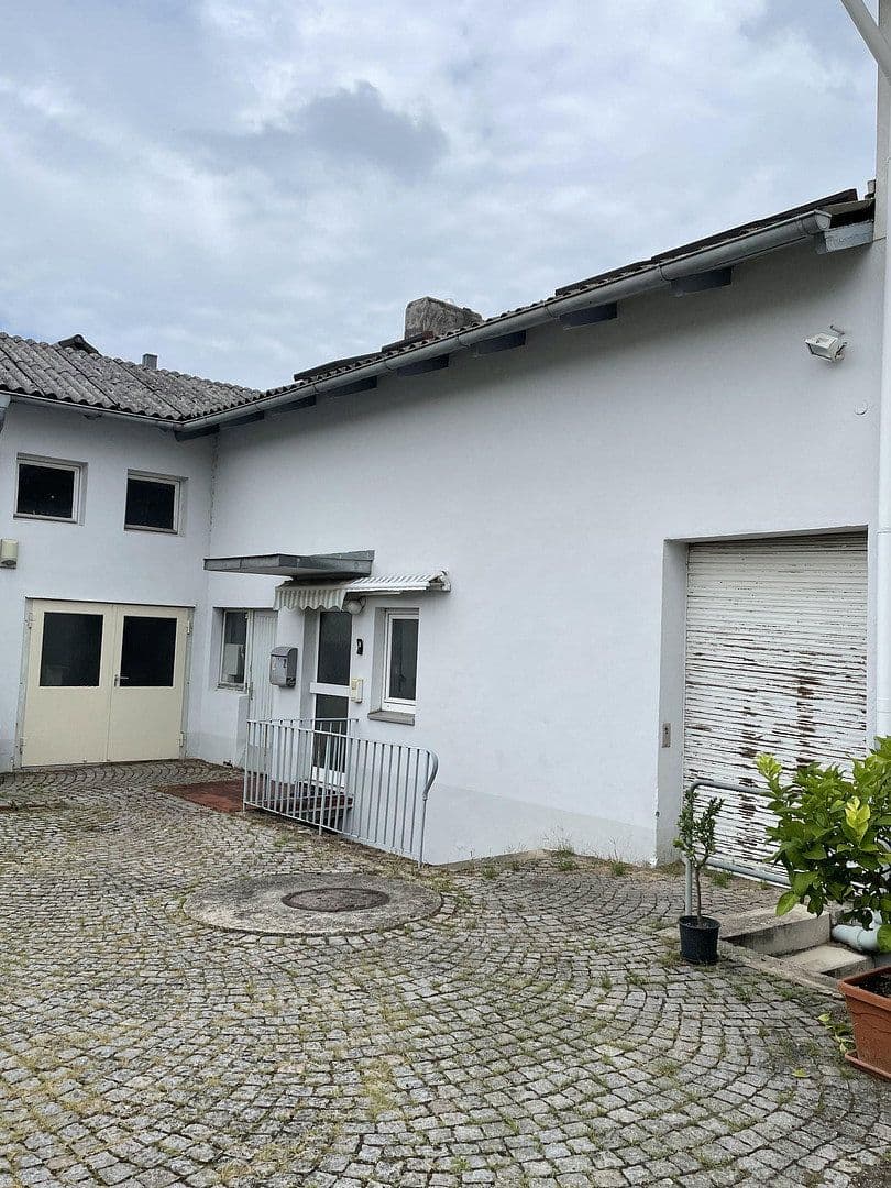 Prodej domu 251 m², pozemek 726 m², Achern, Bádensko-Württembersko Prodej domu 251 m², pozemek 726 m², Achern, Bádensko-Württembersko