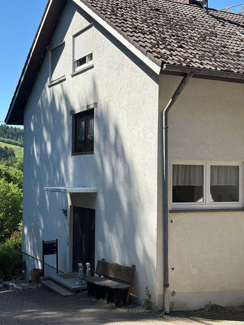 Prodej domu 296 m², pozemek 940 m², Oberkirch, Bádensko-Württembersko Prodej domu 296 m², pozemek 940 m², Oberkirch, Bádensko-Württembersko