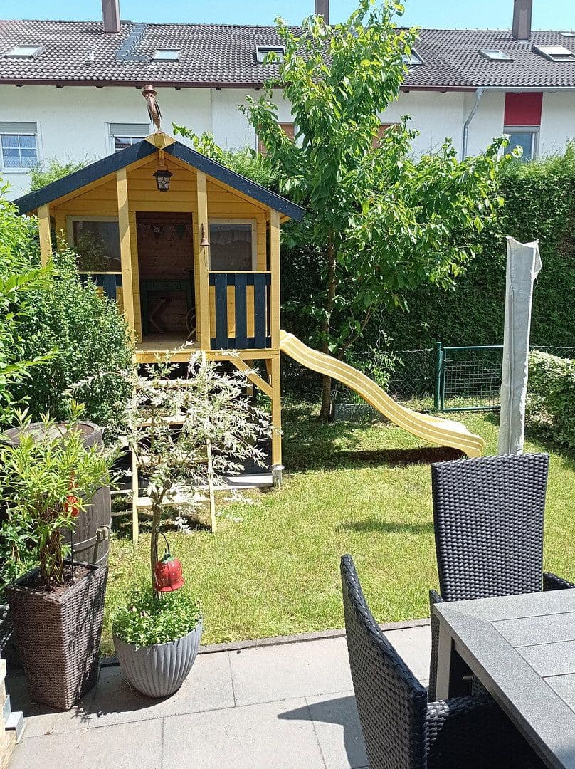 Prodej domu 130 m², pozemek 114 m², Waldkraiburg, Bavorsko Prodej domu 130 m², pozemek 114 m², Waldkraiburg, Bavorsko