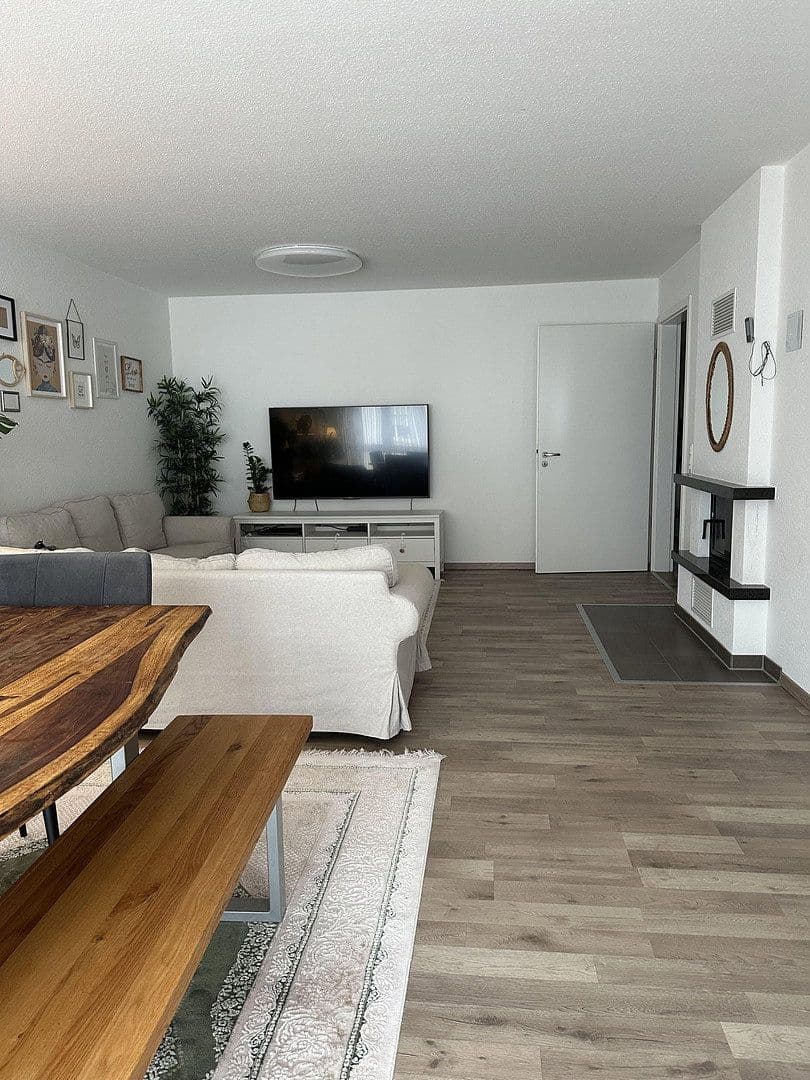 Pronájem bytu 3+1 92 m², Frankfurt am Main, Hessen Pronájem bytu 3+1 92 m², Frankfurt am Main, Hessen