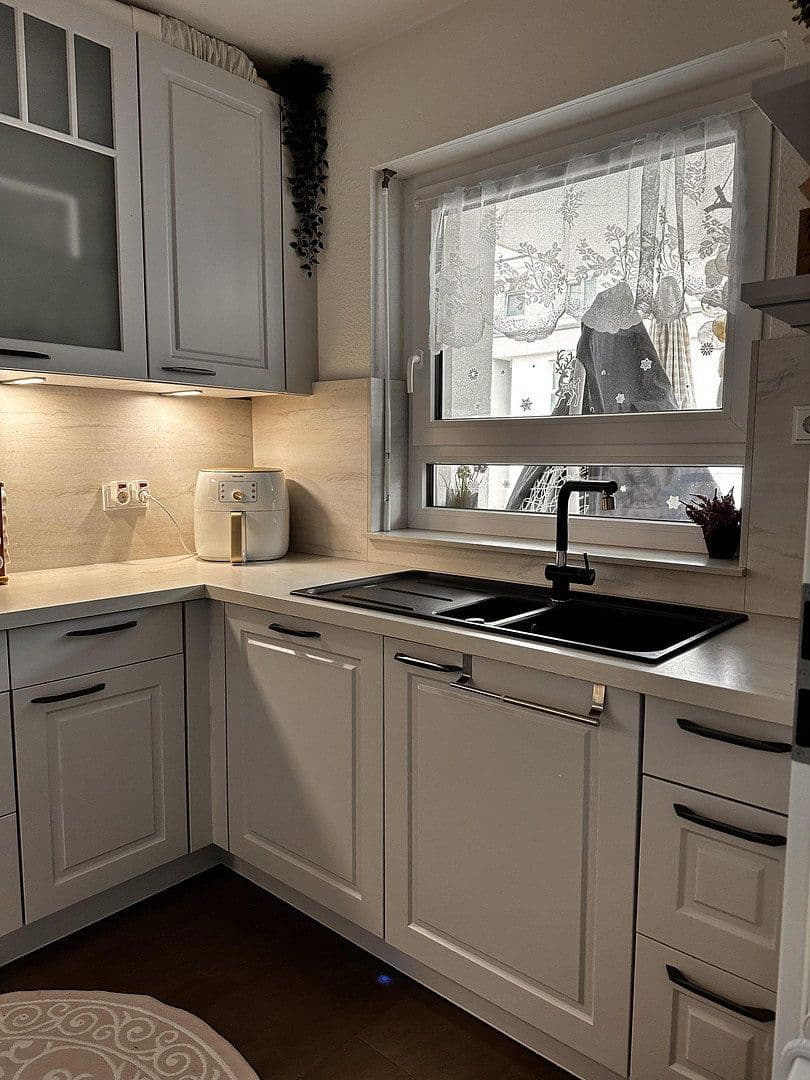 Pronájem bytu 3+1 92 m², Frankfurt am Main, Hessen Pronájem bytu 3+1 92 m², Frankfurt am Main, Hessen