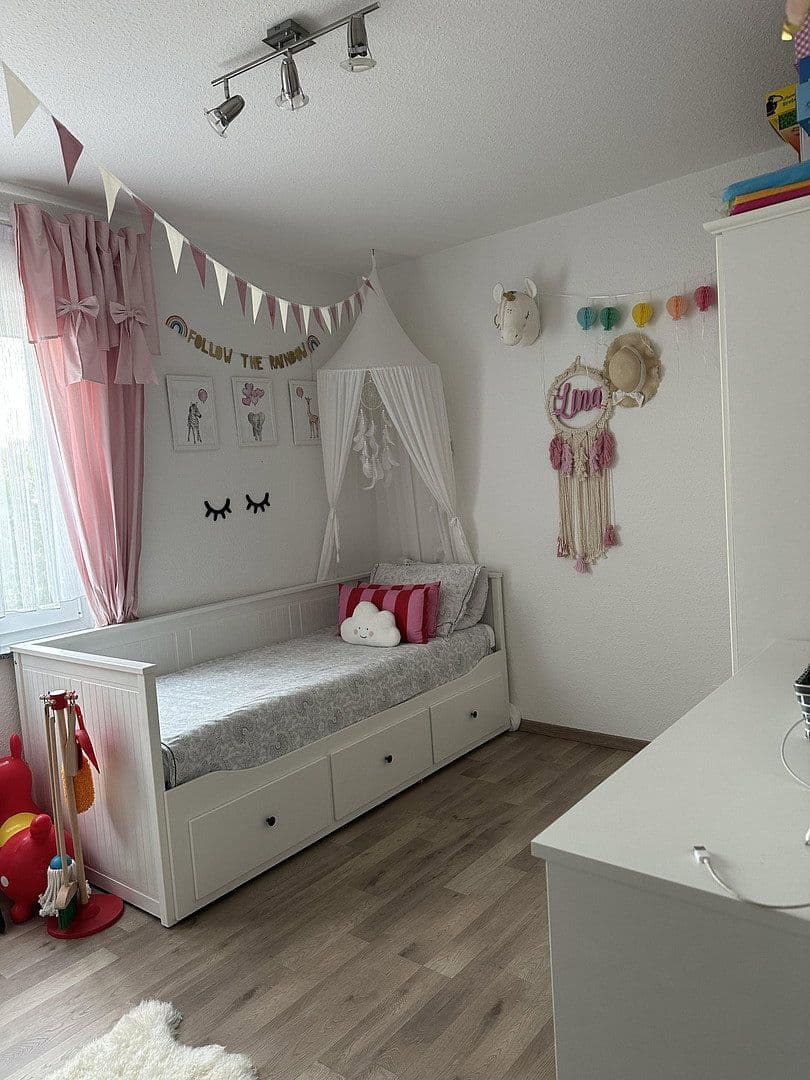 Pronájem bytu 3+1 92 m², Frankfurt am Main, Hessen Pronájem bytu 3+1 92 m², Frankfurt am Main, Hessen