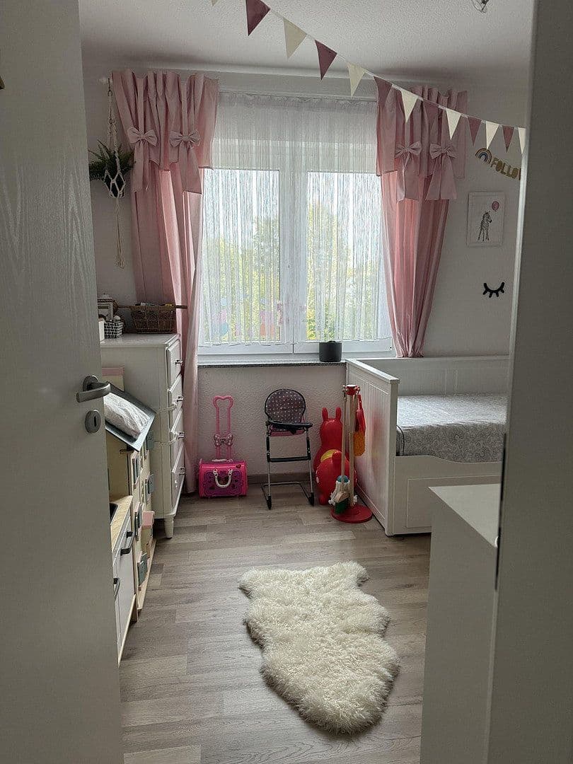 Pronájem bytu 3+1 92 m², Frankfurt am Main, Hessen Pronájem bytu 3+1 92 m², Frankfurt am Main, Hessen