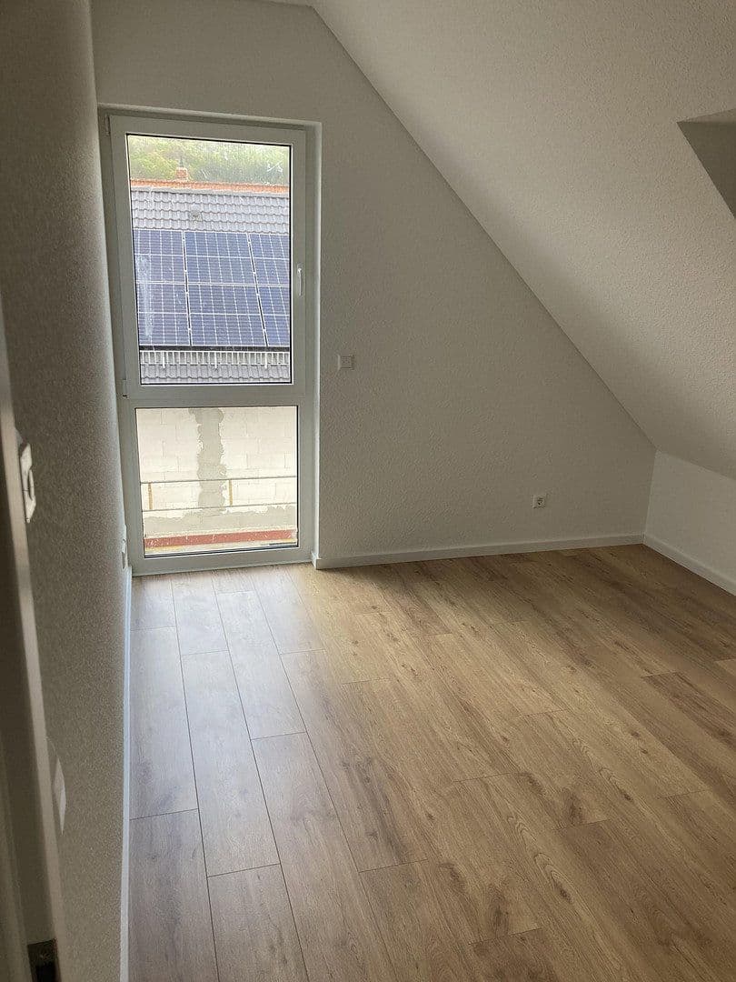 Pronájem bytu 3+1 85 m², Wiesenbach, Bádensko-Württembersko Pronájem bytu 3+1 85 m², Wiesenbach, Bádensko-Württembersko