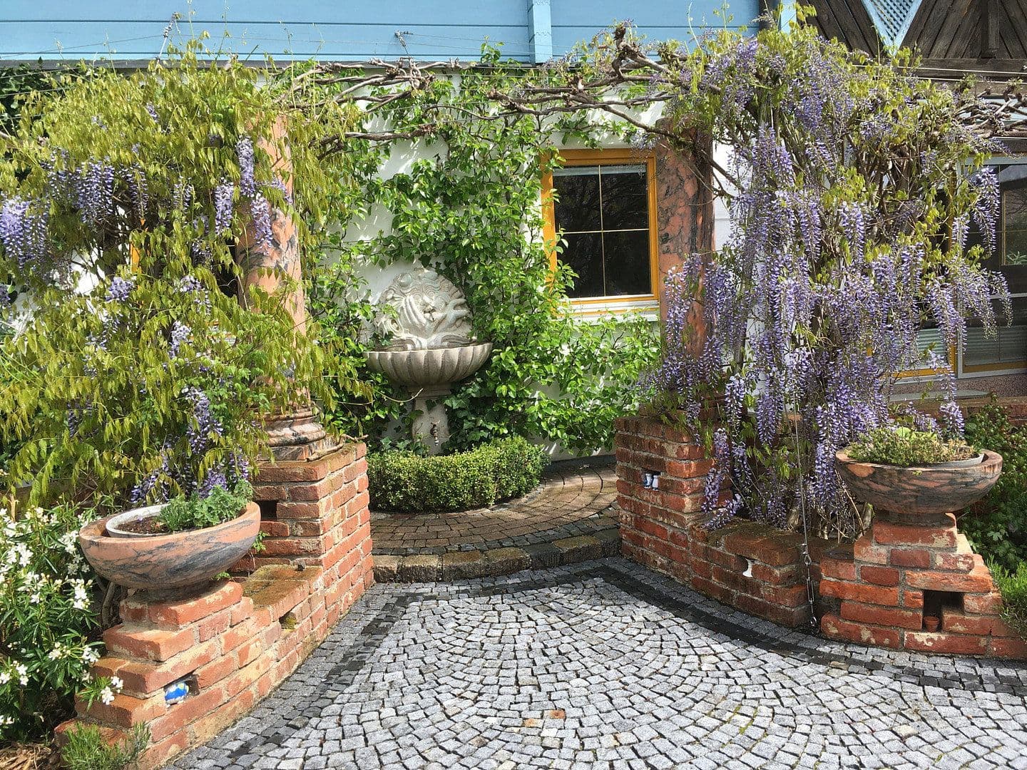 Prodej domu 238 m², pozemek 1.108 m², Landshut, Bavorsko Prodej domu 238 m², pozemek 1.108 m², Landshut, Bavorsko