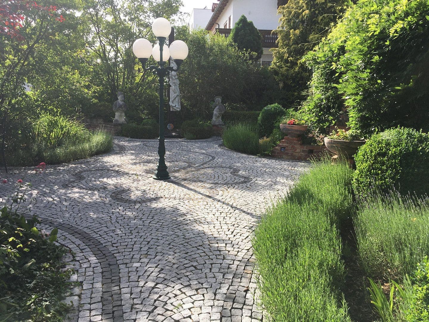 Prodej domu 238 m², pozemek 1.108 m², Landshut, Bavorsko Prodej domu 238 m², pozemek 1.108 m², Landshut, Bavorsko