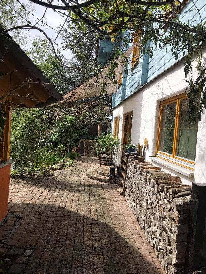 Prodej domu 238 m², pozemek 1.108 m², Landshut, Bavorsko Prodej domu 238 m², pozemek 1.108 m², Landshut, Bavorsko