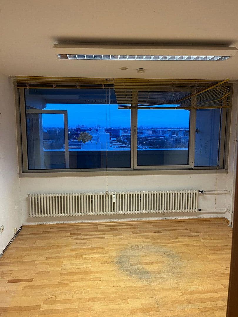 Pronájem bytu 3+1 87 m², Riesstraße 84, München, Bavorsko Pronájem bytu 3+1 87 m², Riesstraße 84, München, Bavorsko