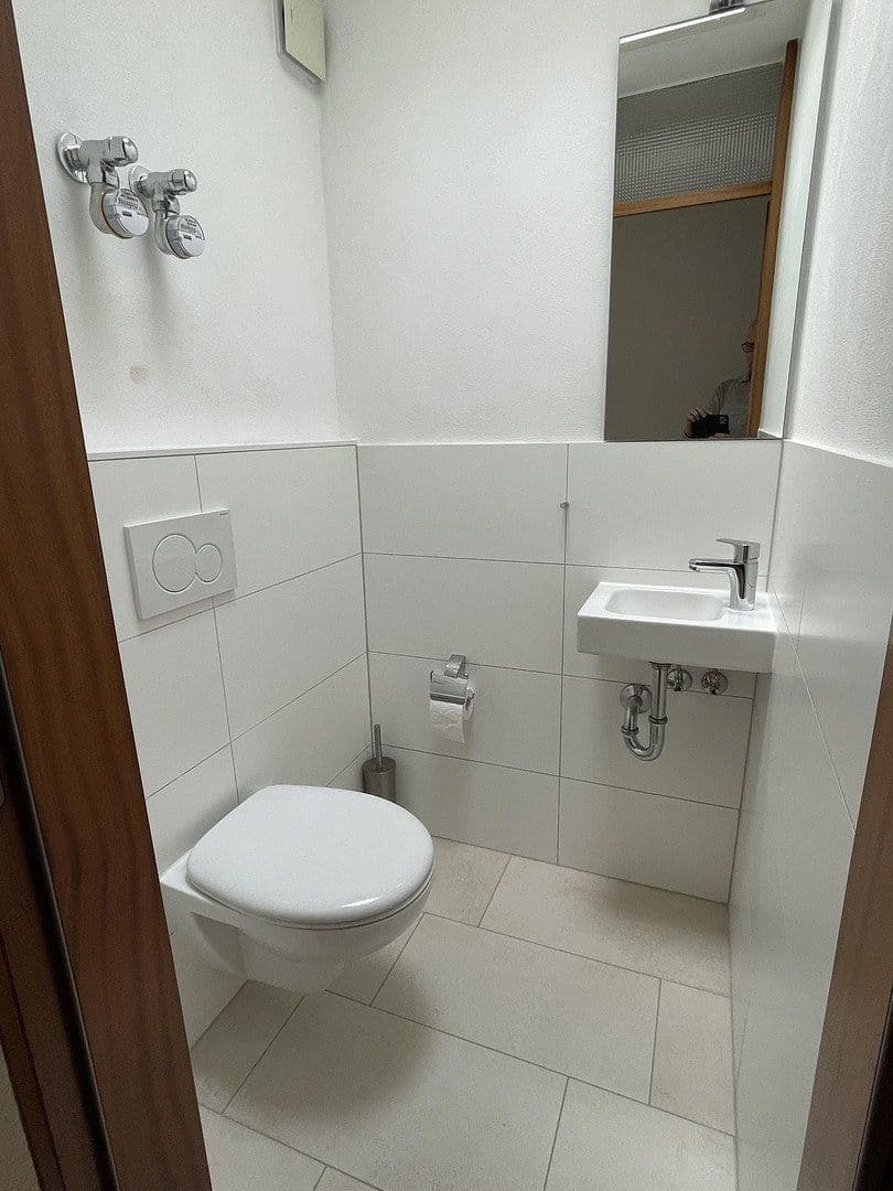 Pronájem bytu 2+1 75 m², Teckstraße 4, Fellbach, Bádensko-Württembersko Pronájem bytu 2+1 75 m², Teckstraße 4, Fellbach, Bádensko-Württembersko