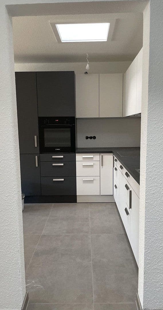 Pronájem bytu 2+1 75 m², Teckstraße 4, Fellbach, Bádensko-Württembersko Pronájem bytu 2+1 75 m², Teckstraße 4, Fellbach, Bádensko-Württembersko