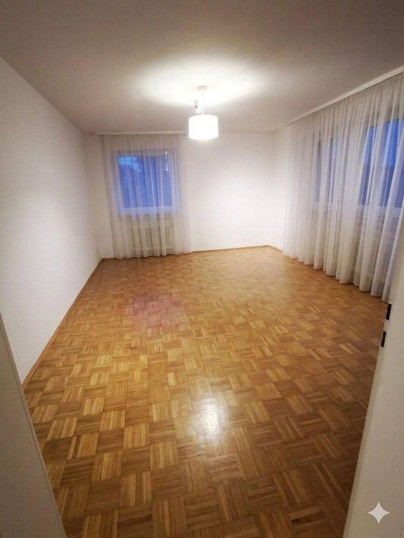 Pronájem bytu 2+1 60 m², Filderstadt, Bádensko-Württembersko Pronájem bytu 2+1 60 m², Filderstadt, Bádensko-Württembersko