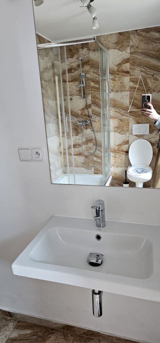 Pronájem bytu 1+kk 30 m², Sukova, Velké Přílepy, Středočeský kraj Pronájem bytu 1+kk 30 m², Sukova, Velké Přílepy, Středočeský kraj