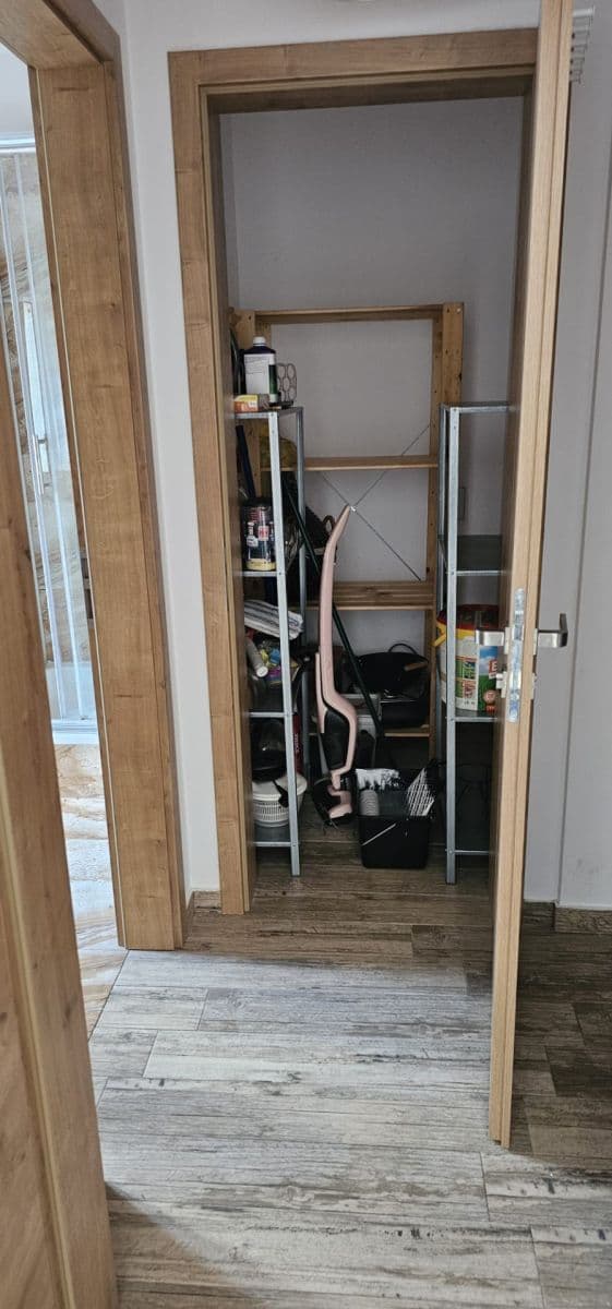 Pronájem bytu 1+kk 30 m², Sukova, Velké Přílepy, Středočeský kraj Pronájem bytu 1+kk 30 m², Sukova, Velké Přílepy, Středočeský kraj