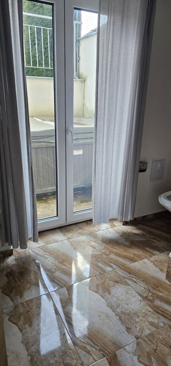 Pronájem bytu 1+kk 30 m², Sukova, Velké Přílepy, Středočeský kraj Pronájem bytu 1+kk 30 m², Sukova, Velké Přílepy, Středočeský kraj