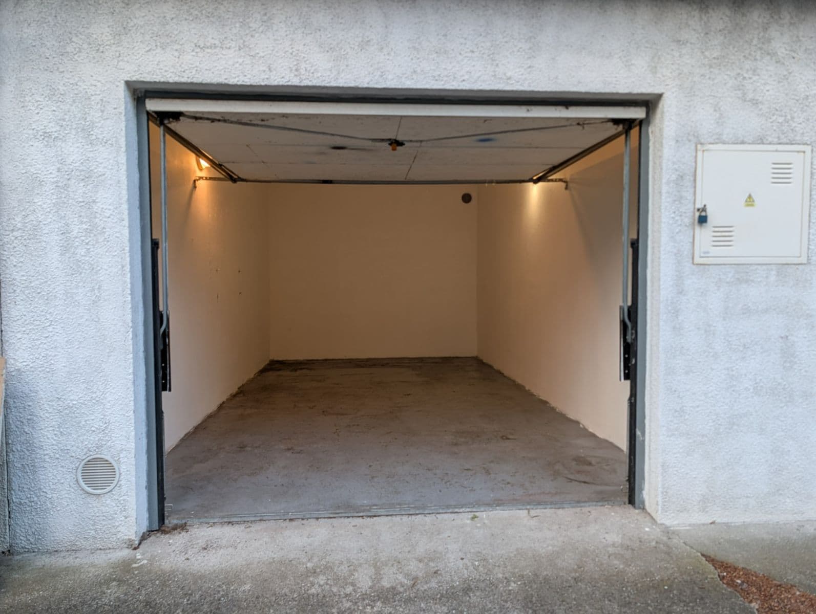 Prodej garáže 20 m², Lysá nad Labem, Středočeský kraj Prodej garáže 20 m², Lysá nad Labem, Středočeský kraj