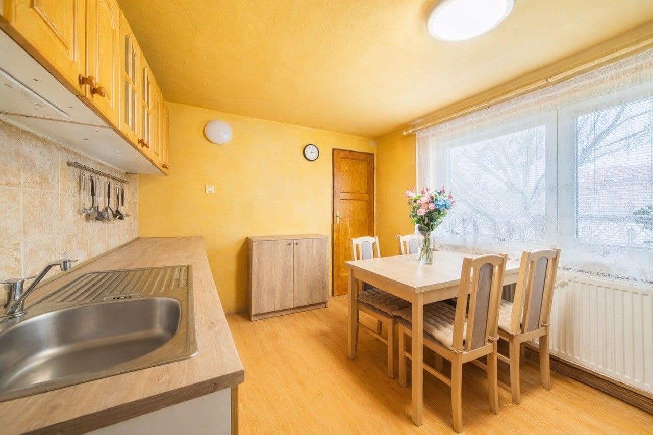 Prodej domu 150 m², pozemek 1.193 m², Vrbčany, Středočeský kraj Prodej domu 150 m², pozemek 1.193 m², Vrbčany, Středočeský kraj