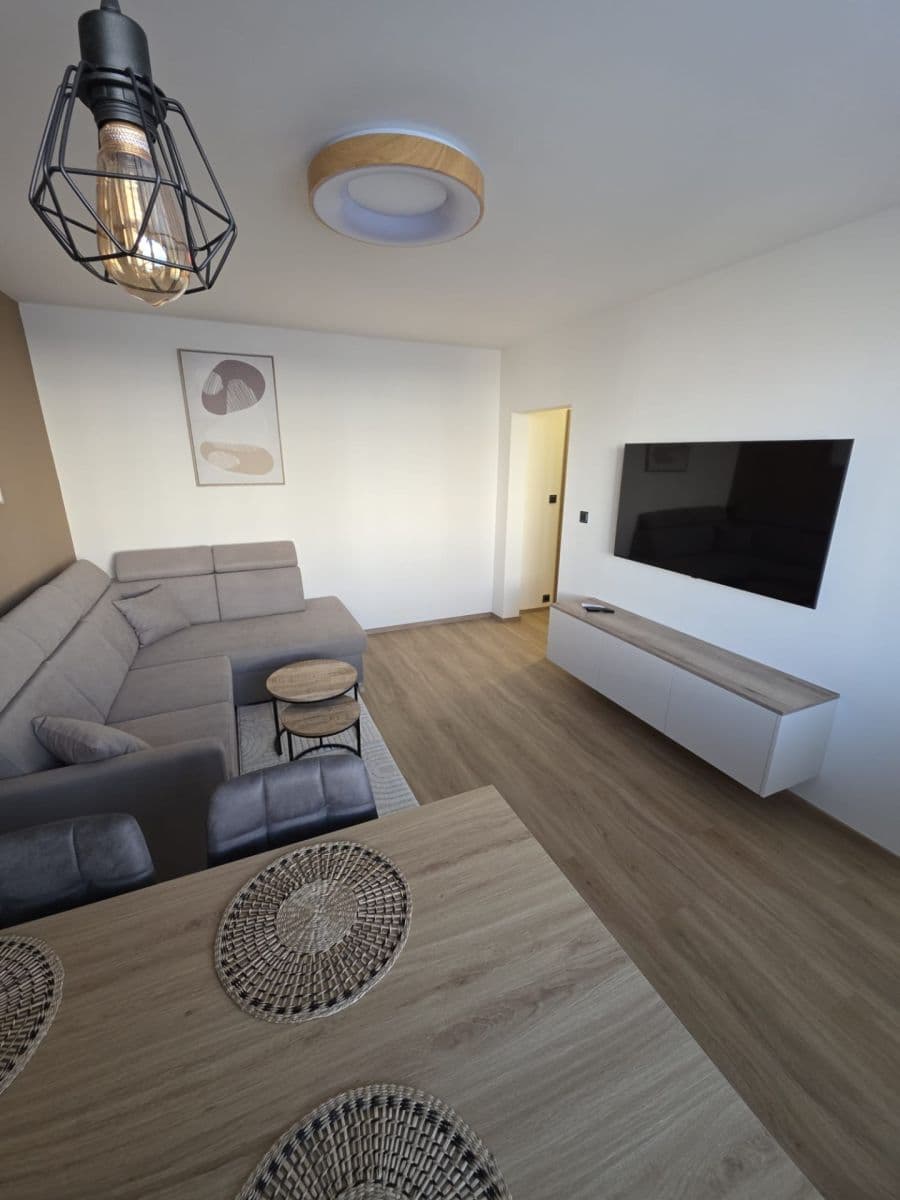 Pronájem bytu 3+1 66 m², Werichova, Ústí nad Labem, Ústecký kraj Pronájem bytu 3+1 66 m², Werichova, Ústí nad Labem, Ústecký kraj