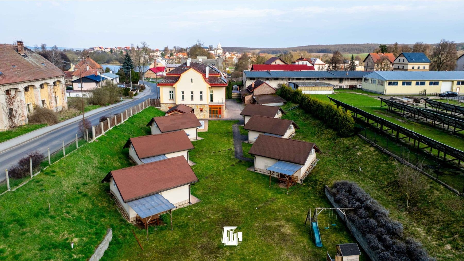 Prodej domu 400 m², pozemek 6.748 m², 1. máje, Vysoké Veselí, Královéhradecký kraj Prodej domu 400 m², pozemek 6.748 m², 1. máje, Vysoké Veselí, Královéhradecký kraj