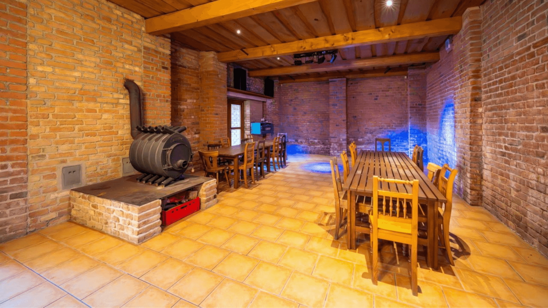 Prodej domu 400 m², pozemek 6.748 m², 1. máje, Vysoké Veselí, Královéhradecký kraj Prodej domu 400 m², pozemek 6.748 m², 1. máje, Vysoké Veselí, Královéhradecký kraj