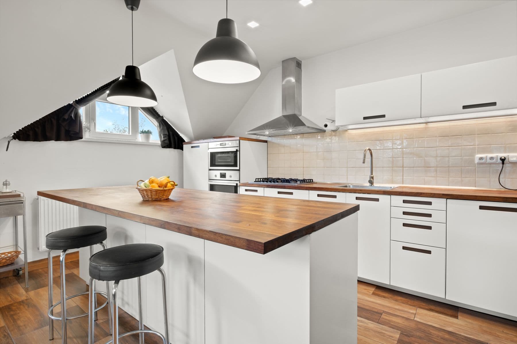 Prodej bytu 4+kk 141 m², Podstránská, Brno, Jihomoravský kraj Prodej bytu 4+kk 141 m², Podstránská, Brno, Jihomoravský kraj