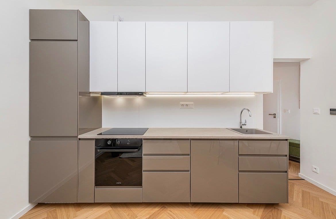 Pronájem bytu 2+kk 50 m², U Křížku, Praha, Praha Pronájem bytu 2+kk 50 m², U Křížku, Praha, Praha