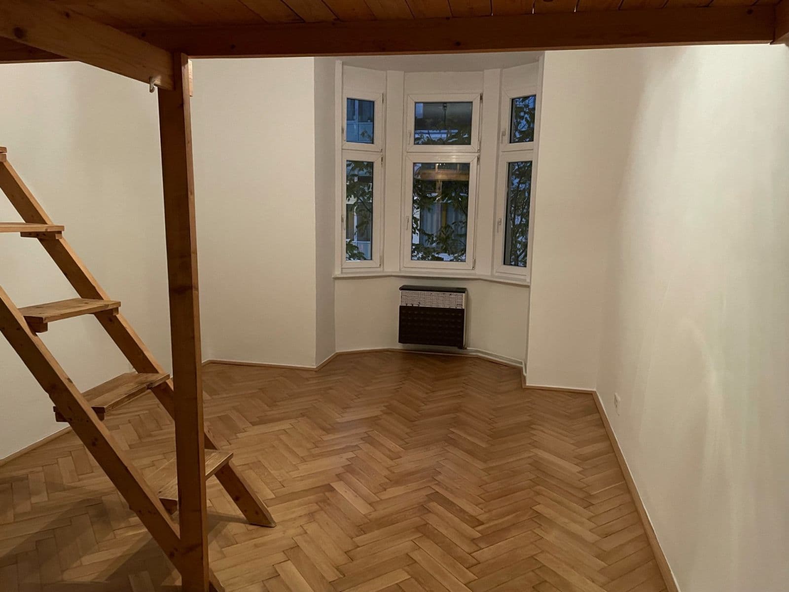 Pronájem bytu 2+1 51 m², Komunardů, Praha, Praha Pronájem bytu 2+1 51 m², Komunardů, Praha, Praha