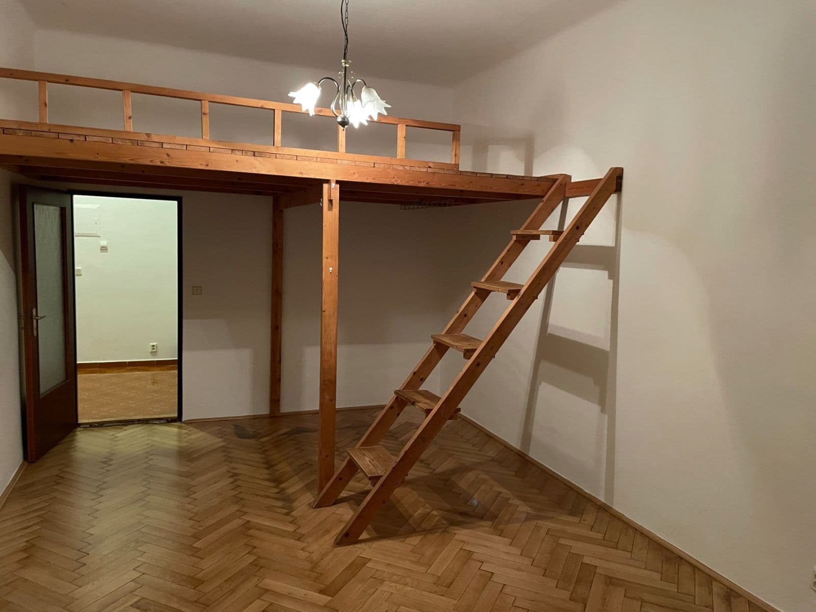 Pronájem bytu 2+1 51 m², Komunardů, Praha, Praha Pronájem bytu 2+1 51 m², Komunardů, Praha, Praha