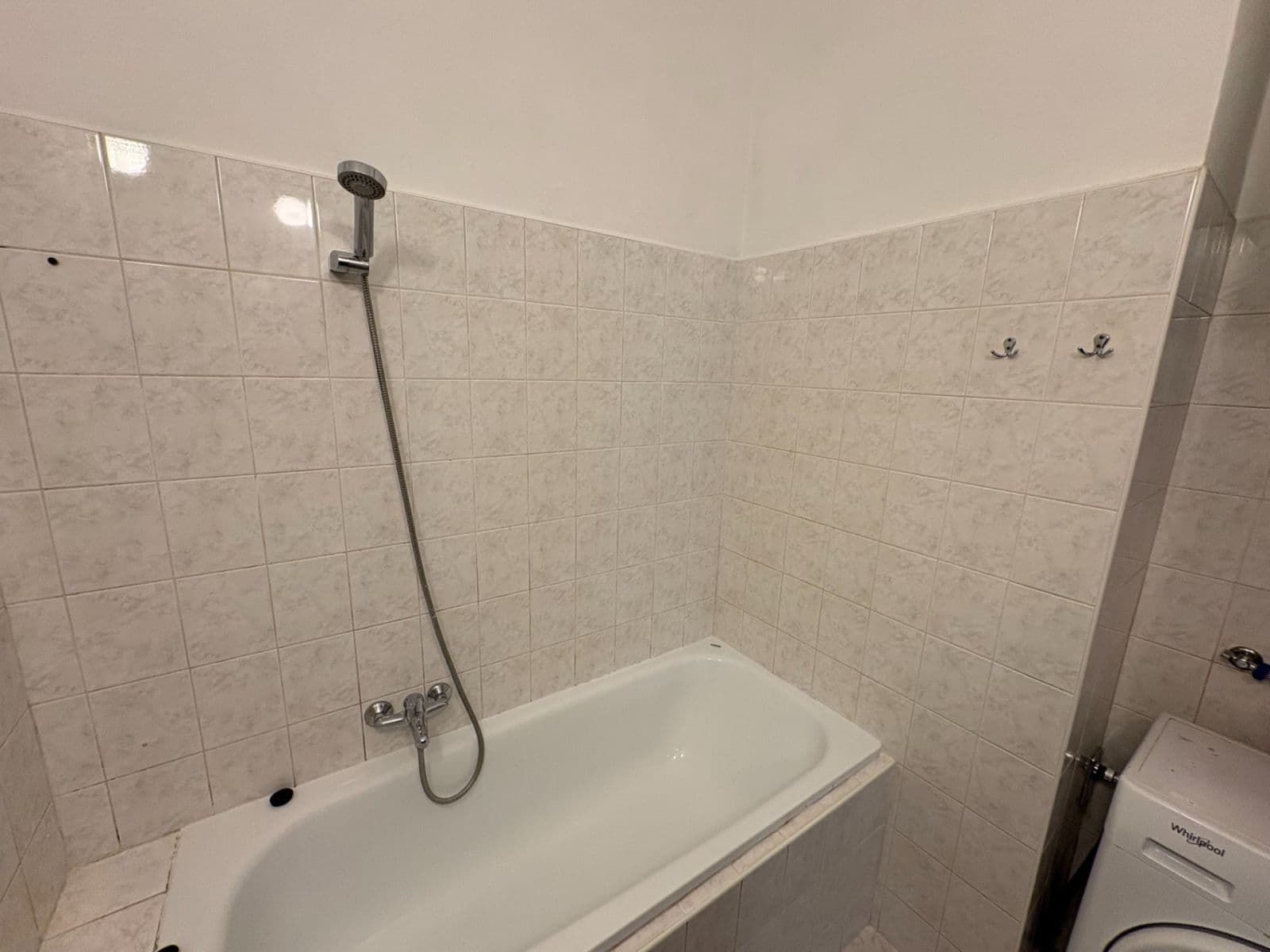 Pronájem bytu 2+1 51 m², Komunardů, Praha, Praha Pronájem bytu 2+1 51 m², Komunardů, Praha, Praha