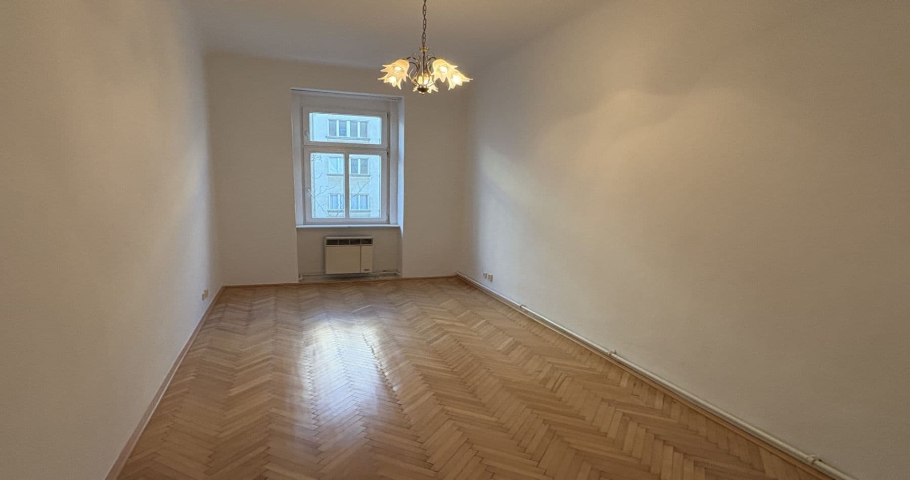 Pronájem bytu 2+1 51 m², Komunardů, Praha, Praha Pronájem bytu 2+1 51 m², Komunardů, Praha, Praha
