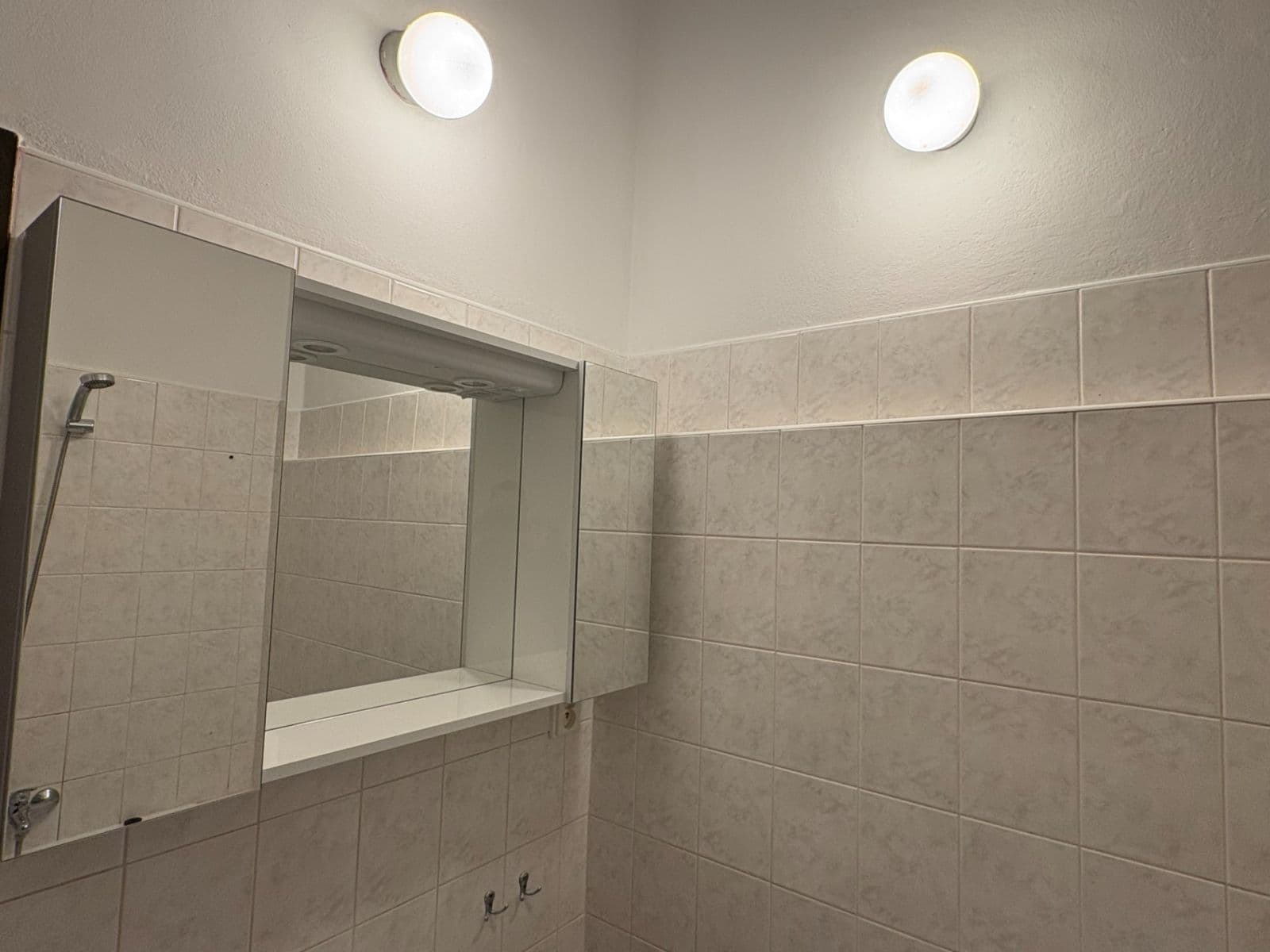 Pronájem bytu 2+1 51 m², Komunardů, Praha, Praha Pronájem bytu 2+1 51 m², Komunardů, Praha, Praha