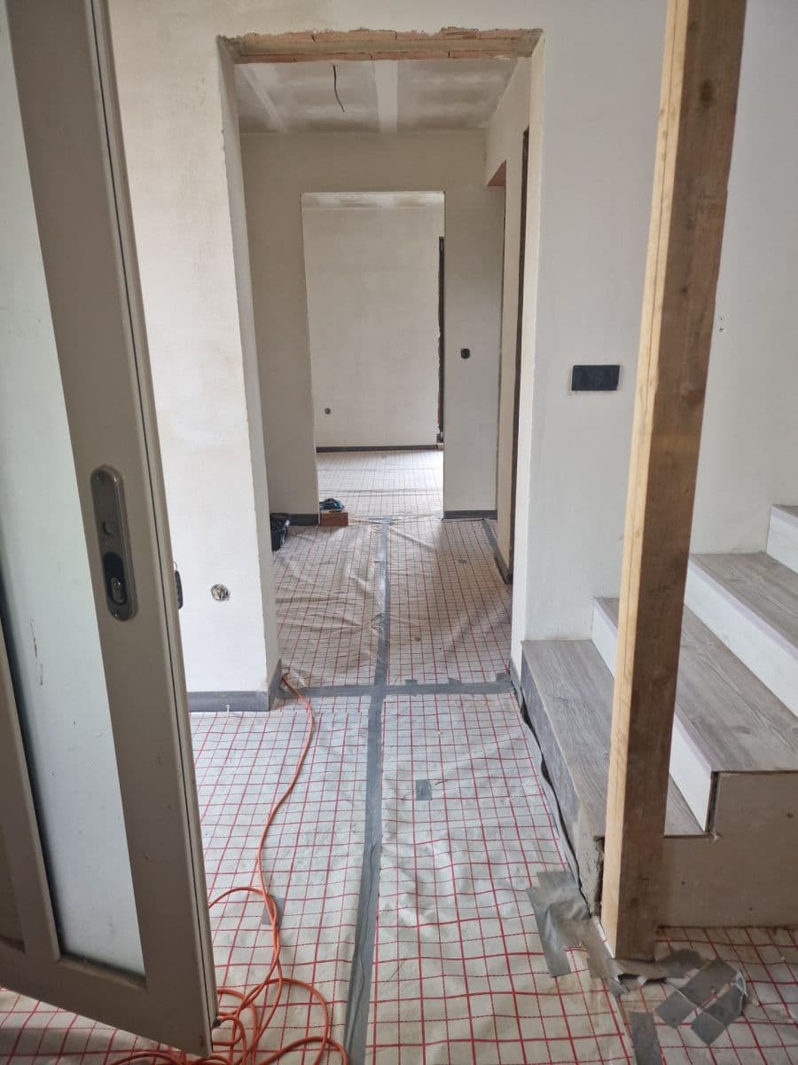 Prodej domu 120 m², pozemek 810 m², Sídliště na Sadech, České Velenice, Jihočeský kraj Prodej domu 120 m², pozemek 810 m², Sídliště na Sadech, České Velenice, Jihočeský kraj