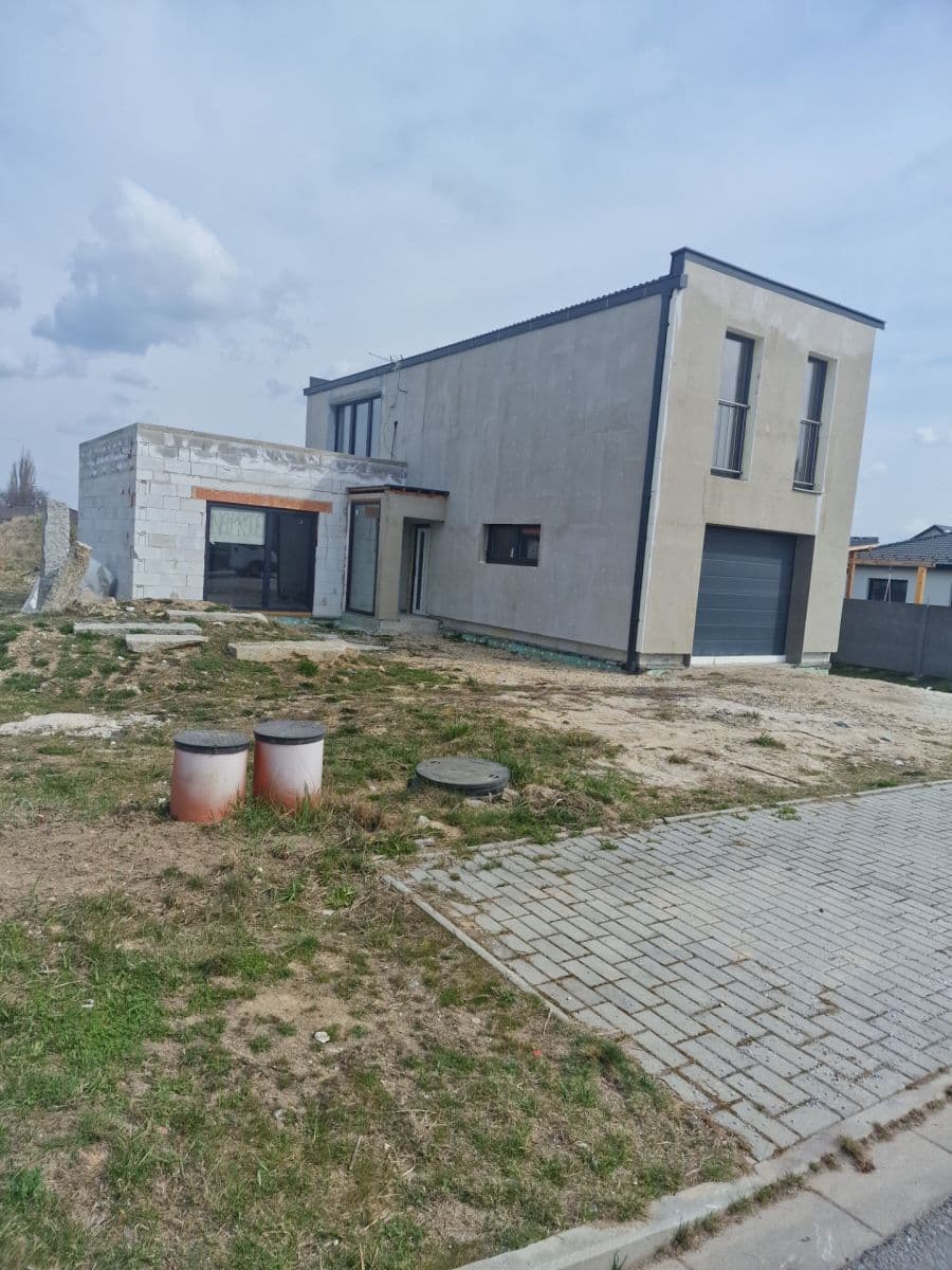 Prodej domu 120 m², pozemek 810 m², Sídliště na Sadech, České Velenice, Jihočeský kraj Prodej domu 120 m², pozemek 810 m², Sídliště na Sadech, České Velenice, Jihočeský kraj