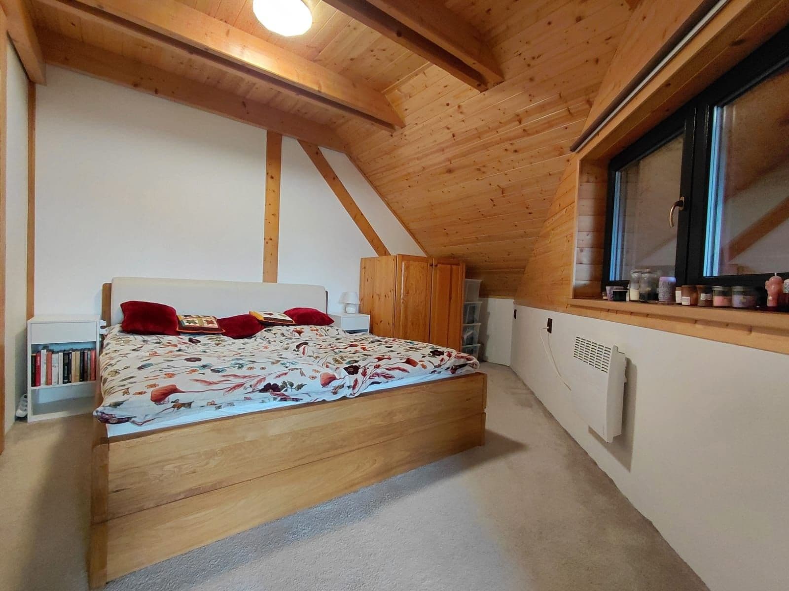 Pronájem bytu 3+kk 60 m², Kinských, Rožnov pod Radhoštěm, Zlínský kraj Pronájem bytu 3+kk 60 m², Kinských, Rožnov pod Radhoštěm, Zlínský kraj