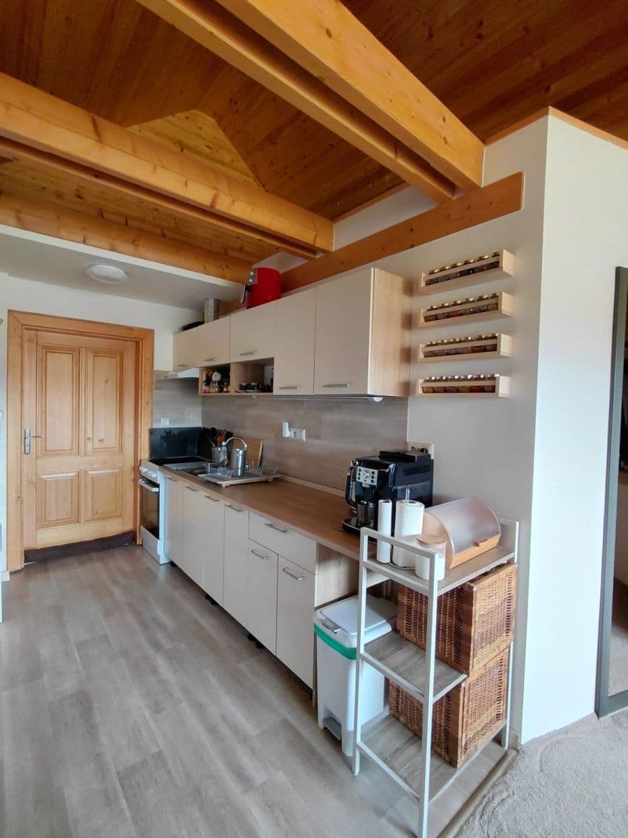 Pronájem bytu 3+kk 60 m², Kinských, Rožnov pod Radhoštěm, Zlínský kraj Pronájem bytu 3+kk 60 m², Kinských, Rožnov pod Radhoštěm, Zlínský kraj