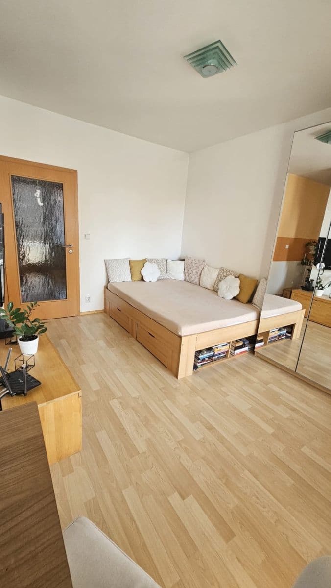 Pronájem bytu 1+kk 42 m², Sazovická, Praha, Praha Pronájem bytu 1+kk 42 m², Sazovická, Praha, Praha
