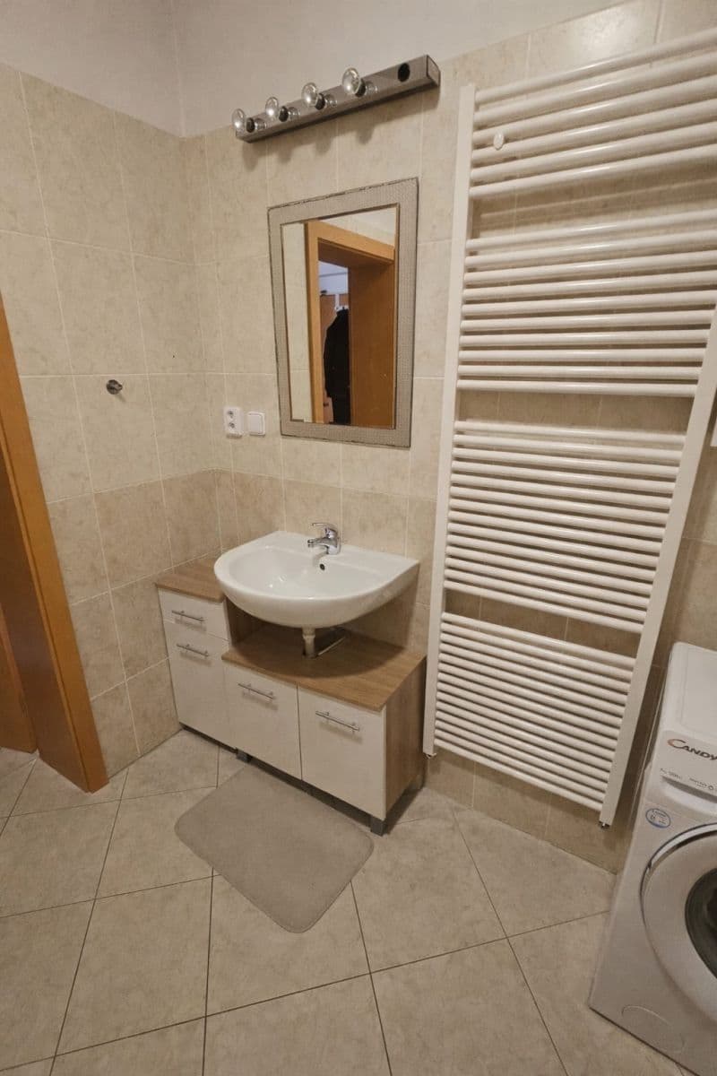 Pronájem bytu 1+kk 42 m², Sazovická, Praha, Praha Pronájem bytu 1+kk 42 m², Sazovická, Praha, Praha