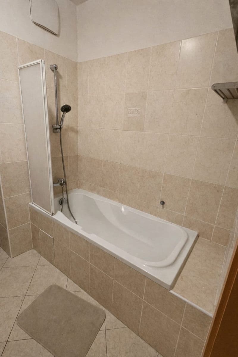 Pronájem bytu 1+kk 42 m², Sazovická, Praha, Praha Pronájem bytu 1+kk 42 m², Sazovická, Praha, Praha